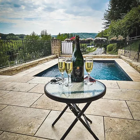 Holiday home Grande Maison Avec Piscine Sous Les Falaises De La Roque Gageac